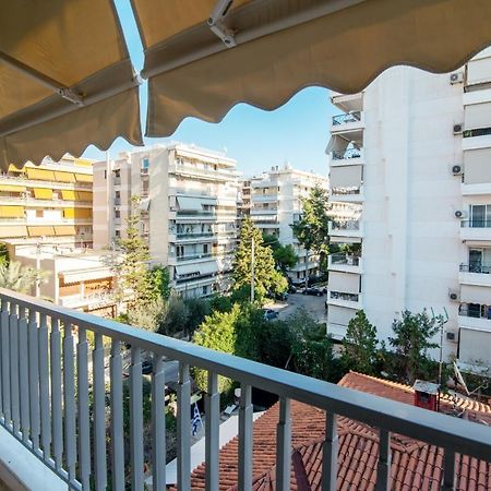 Luxury 1-Bedroom Apartment By The Sea In Athens Atenas Exterior foto
