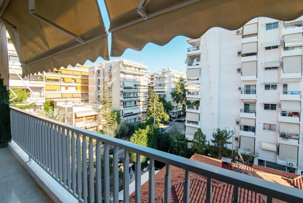 Luxury 1-Bedroom Apartment By The Sea In Athens Atenas Exterior foto